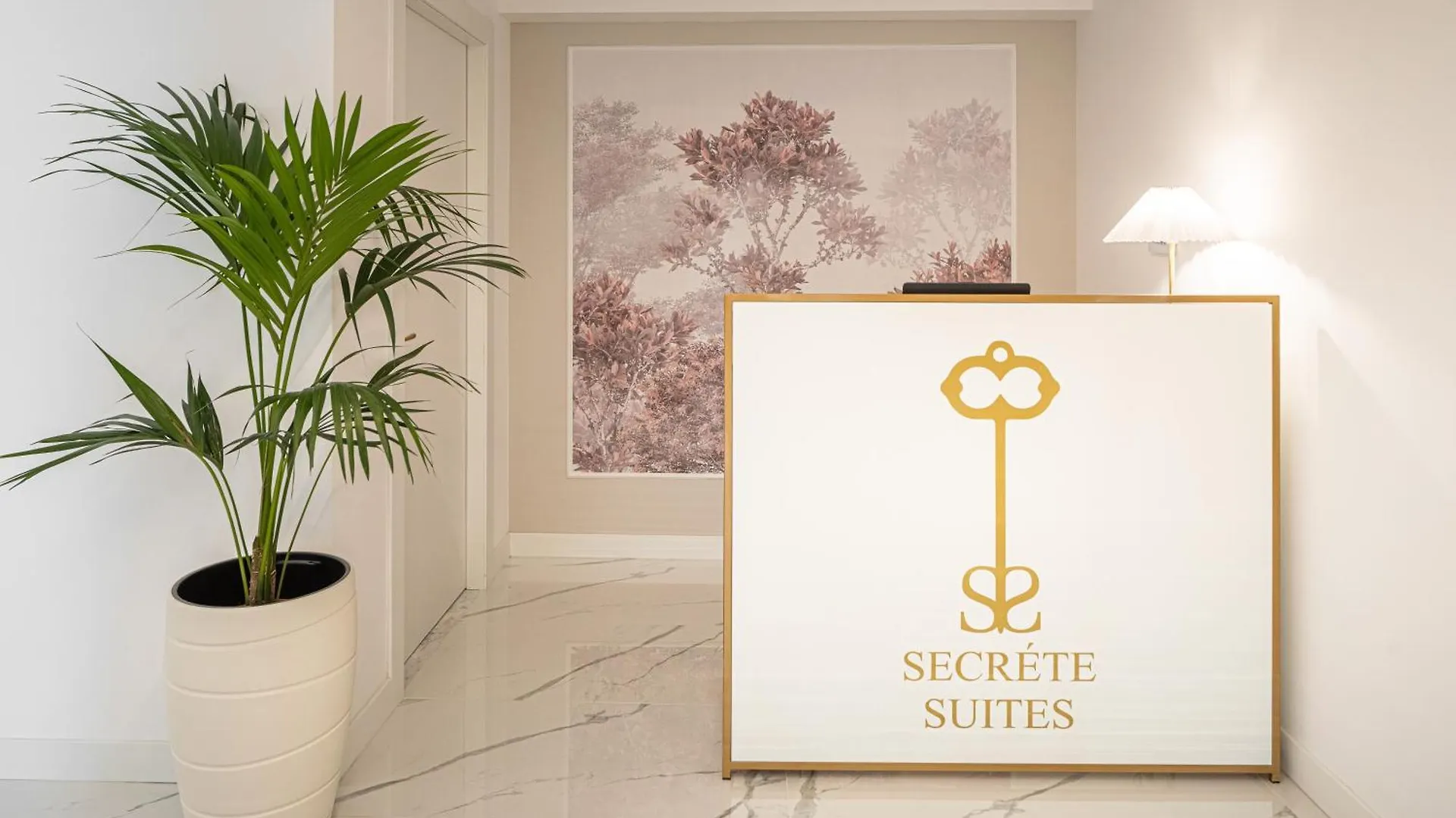 Secrete Suites Sestu 0*,